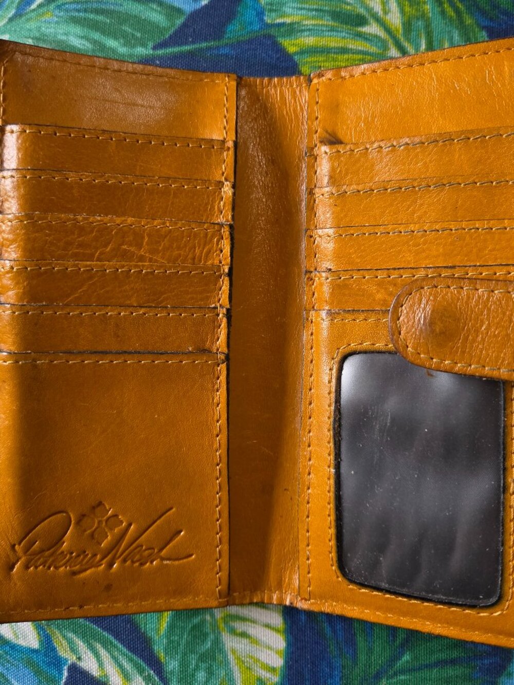 wallet - Picture 2 of 3